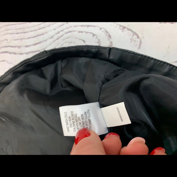 Apt. 9 Faux Leather Vest Medium NWT - Picture 7 of 8